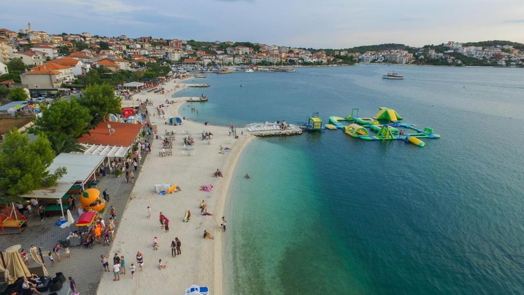 Mali San Apartment Trogir Bagian luar foto